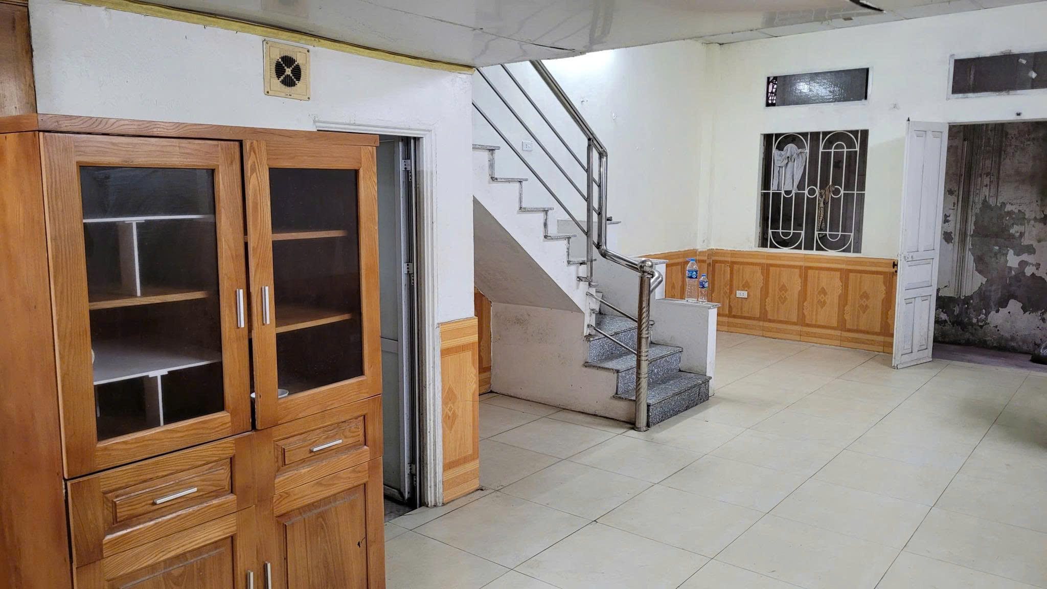 Cho thuê nhà ngõ 139 Tân Mai, 30m2 x 2 tầng, 2 ngủ, 7.5 Triệu ở gđ, nhóm ngoan - Ảnh chính